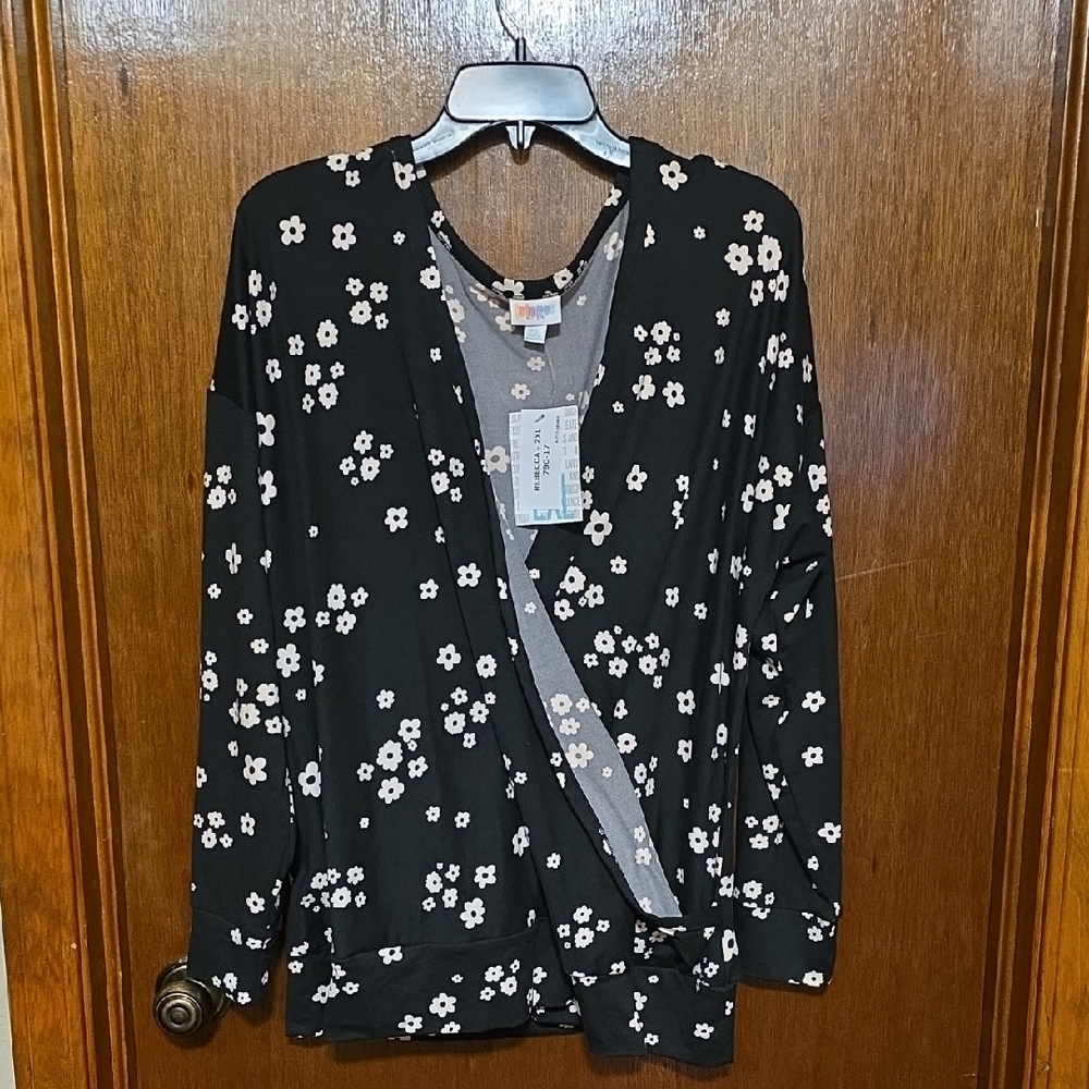 NWT Lularoe 2X Rebecca Cross Front Blouse